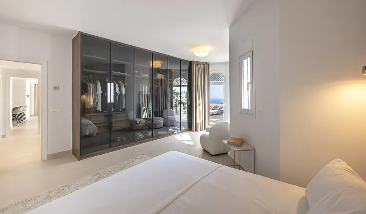 c8c20d7d-d55f-489e-87e9-6c088e925f5b