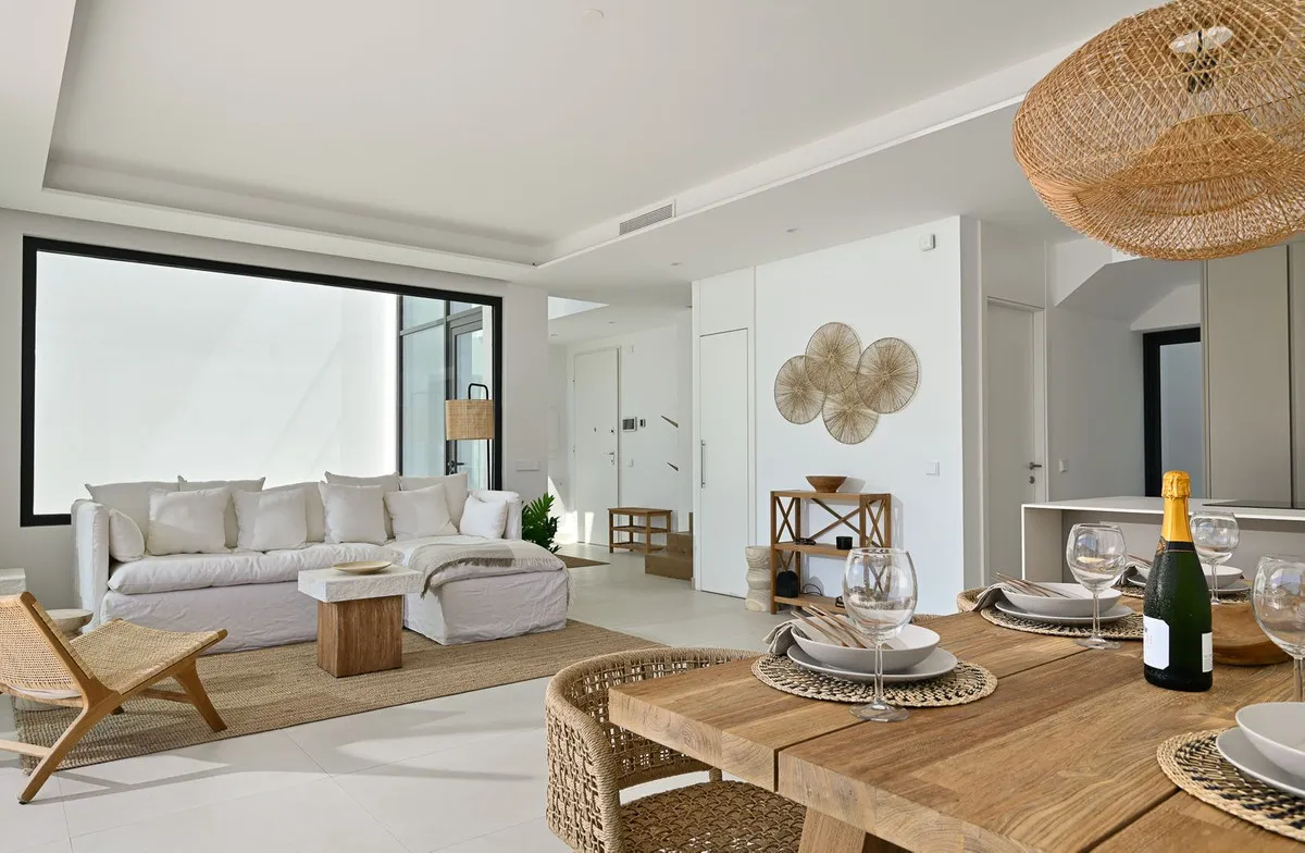 5593ec97-bb12-4528-ad56-d2e10ee710b0