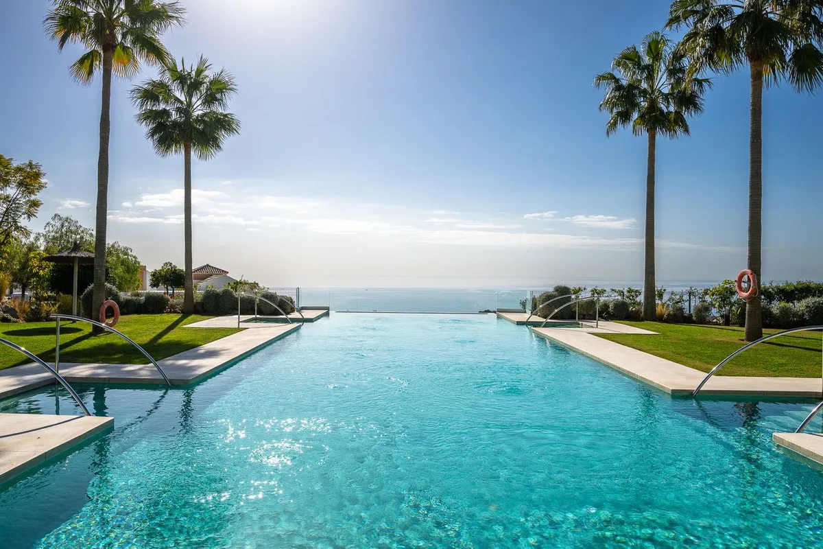 8dad0a03-1402-4597-9f60-30eae873a914