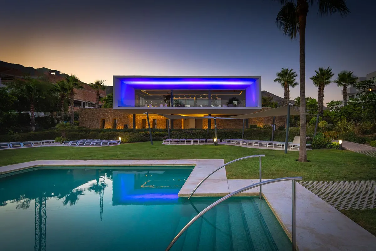 c1be0f4c-2ae4-4a70-9d55-2a087682da5d