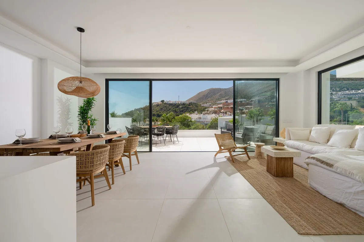 cb62dcfe-000a-423a-be3c-1d2141407087