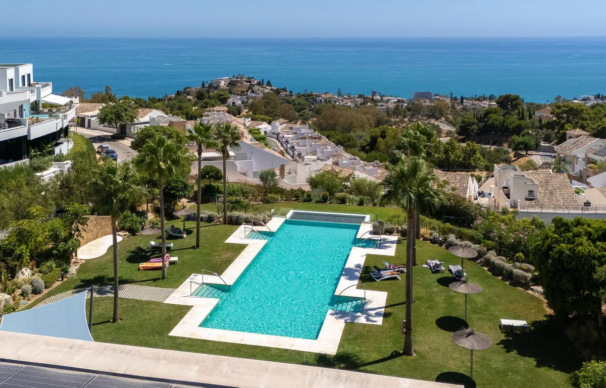 d2a9802e-123c-41fa-b3e6-8a078828a108