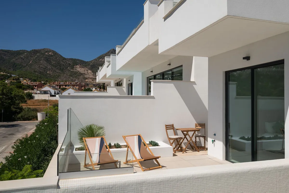 da1bc0f4-a984-4f92-956a-a05e53f94c30