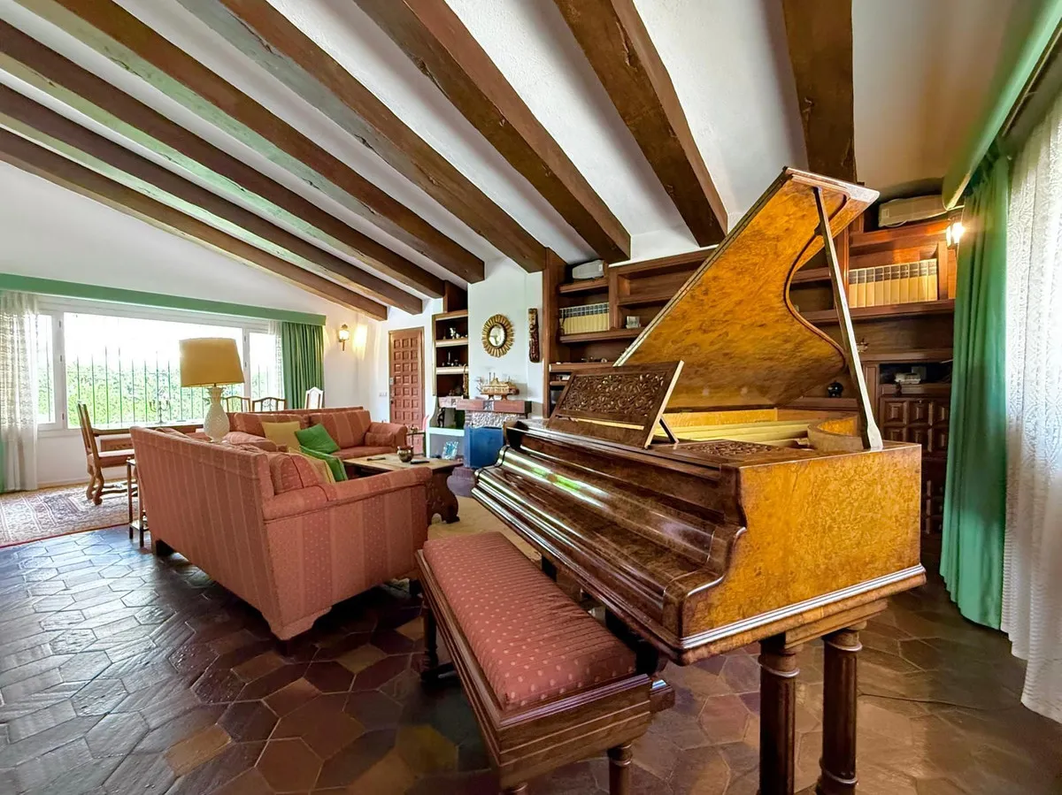 070091ff-7e3c-423d-b649-1ae7b26c08e2