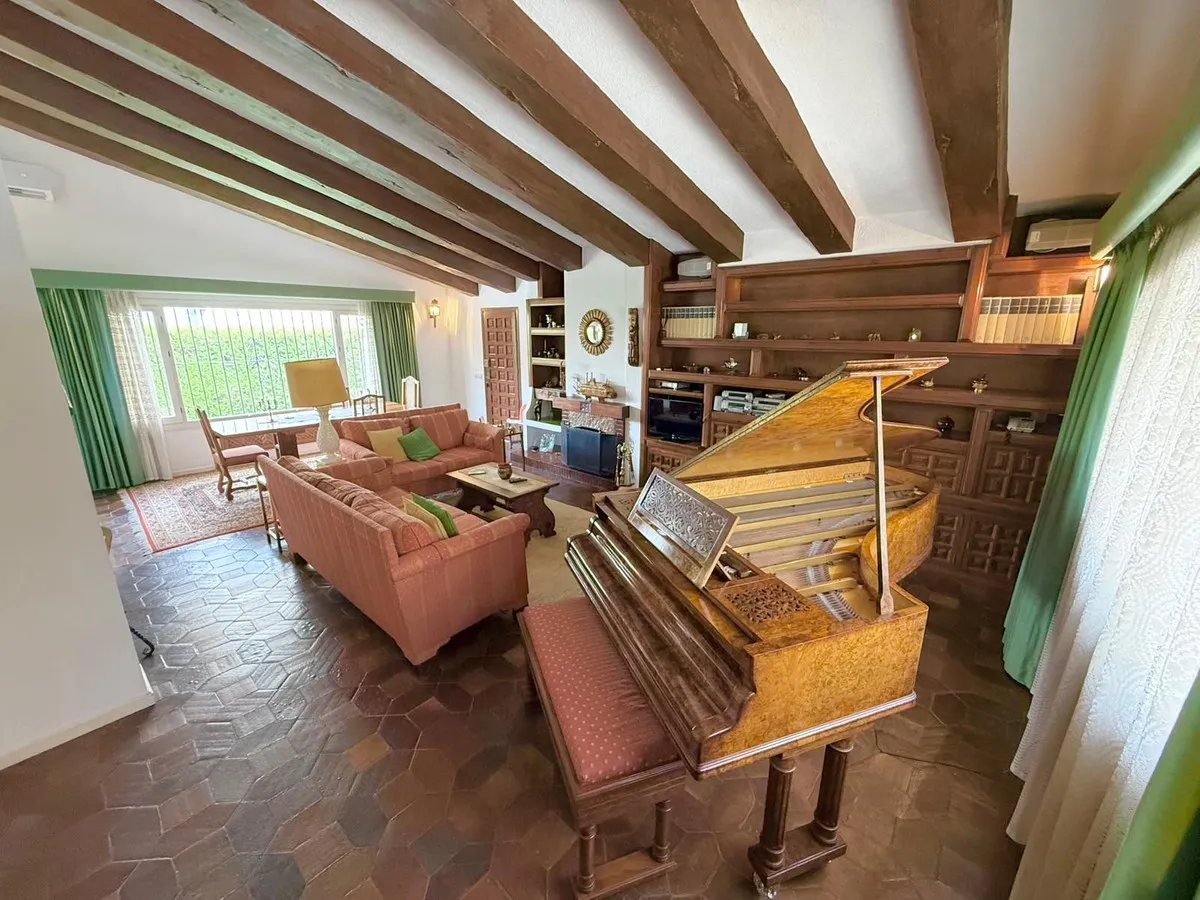 64f7d565-1446-4481-afb7-42485bdc2243