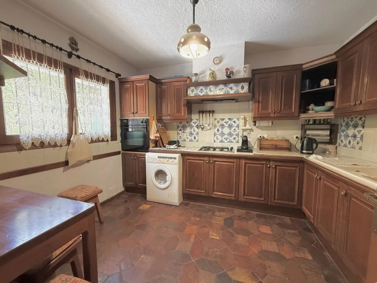 d51dfa90-2bae-4104-aaa8-7a5fb9d24a3b