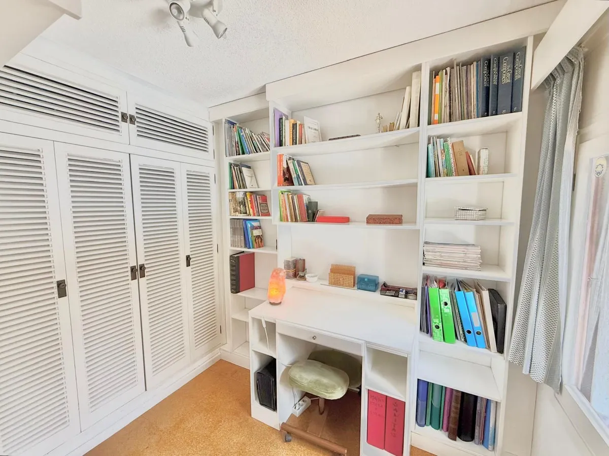 ebc2278b-689d-4c48-83bd-7aa69b45c150