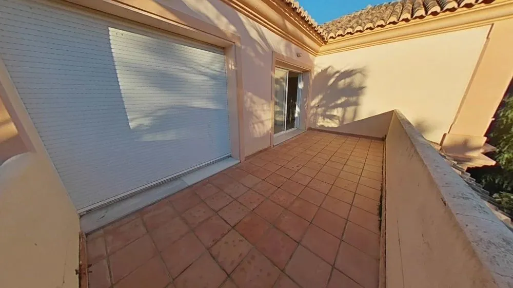 48ebe075-e996-412a-8fba-c9c75c5672c0