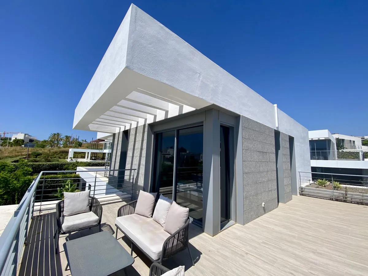 7ac3ef9e-cb44-46b2-a044-1fef4682fe31