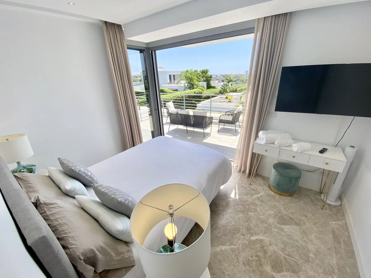 b4fe3351-a2ed-48b9-8acc-7bbd17933801