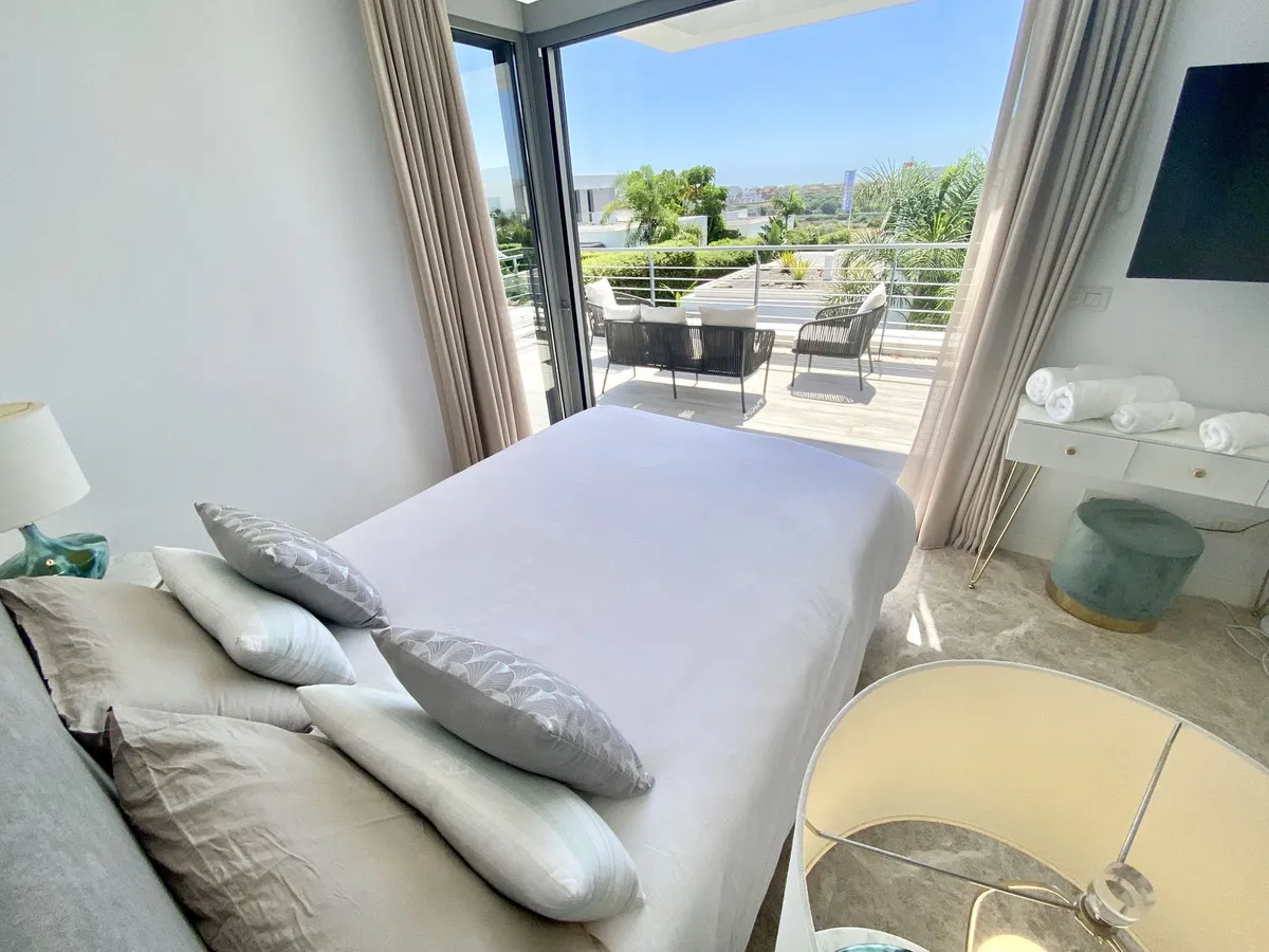 ebf85c91-fd4b-4615-ada8-65ccf6f0e865