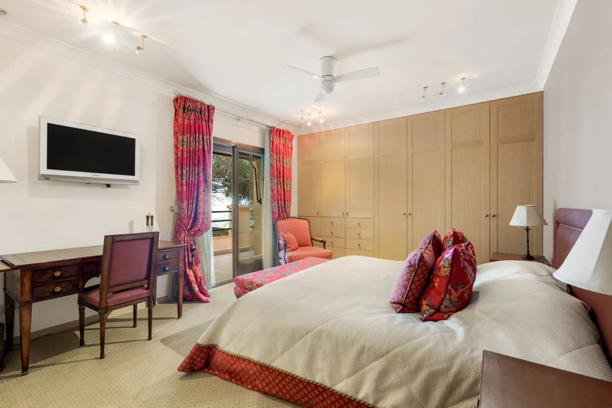 2f3d4155-bc02-400e-94a0-d0893944f7e1