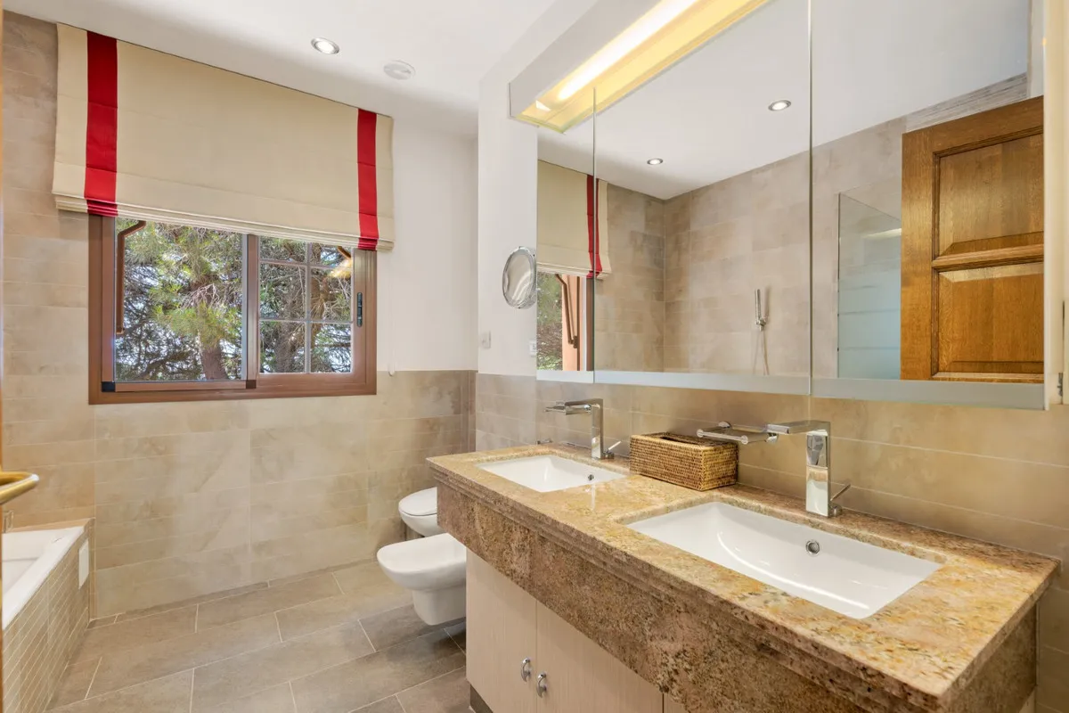 5991083d-cdb4-40f6-b0e2-94286f6a4e44