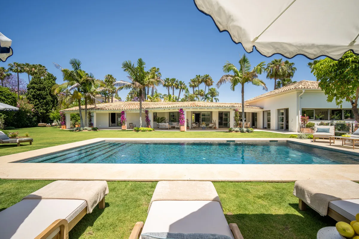 1570bc28-de43-4f60-b73a-7ffe71cccc54