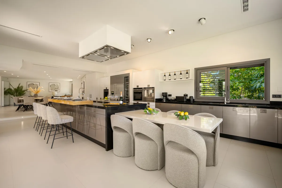 2312c5fd-7fb3-44cf-bbe8-3378e9108962