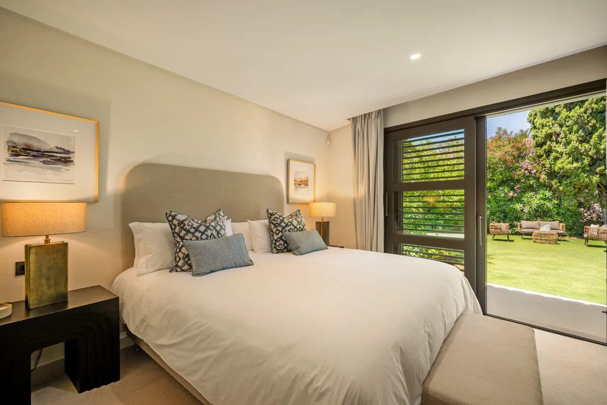 2dcdc65b-49f9-4021-87aa-b80dde543744