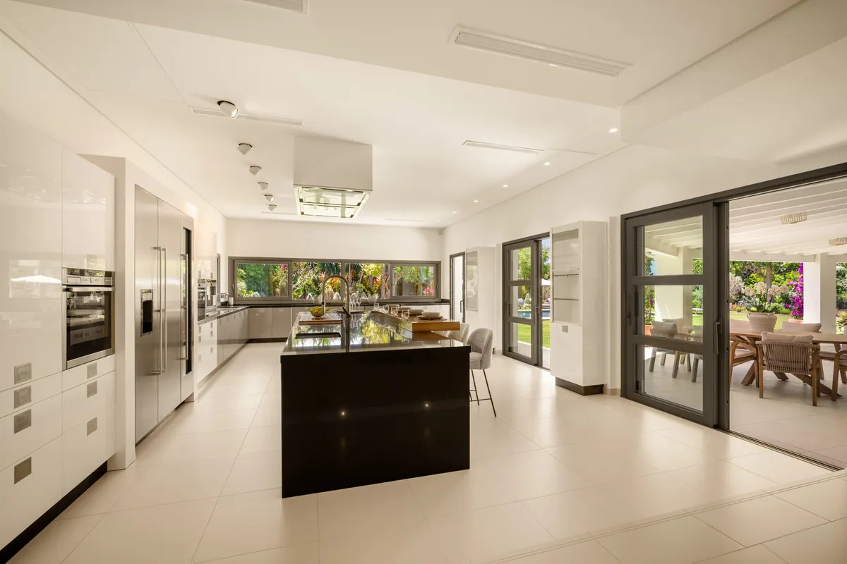 3698f006-42ab-4c82-80ce-f433e691099c