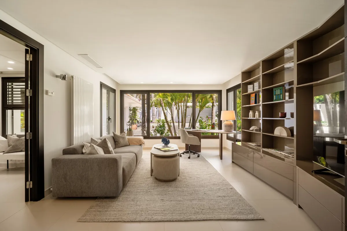 3b38c66e-4b63-4a3e-bc85-bb40cfd873ab