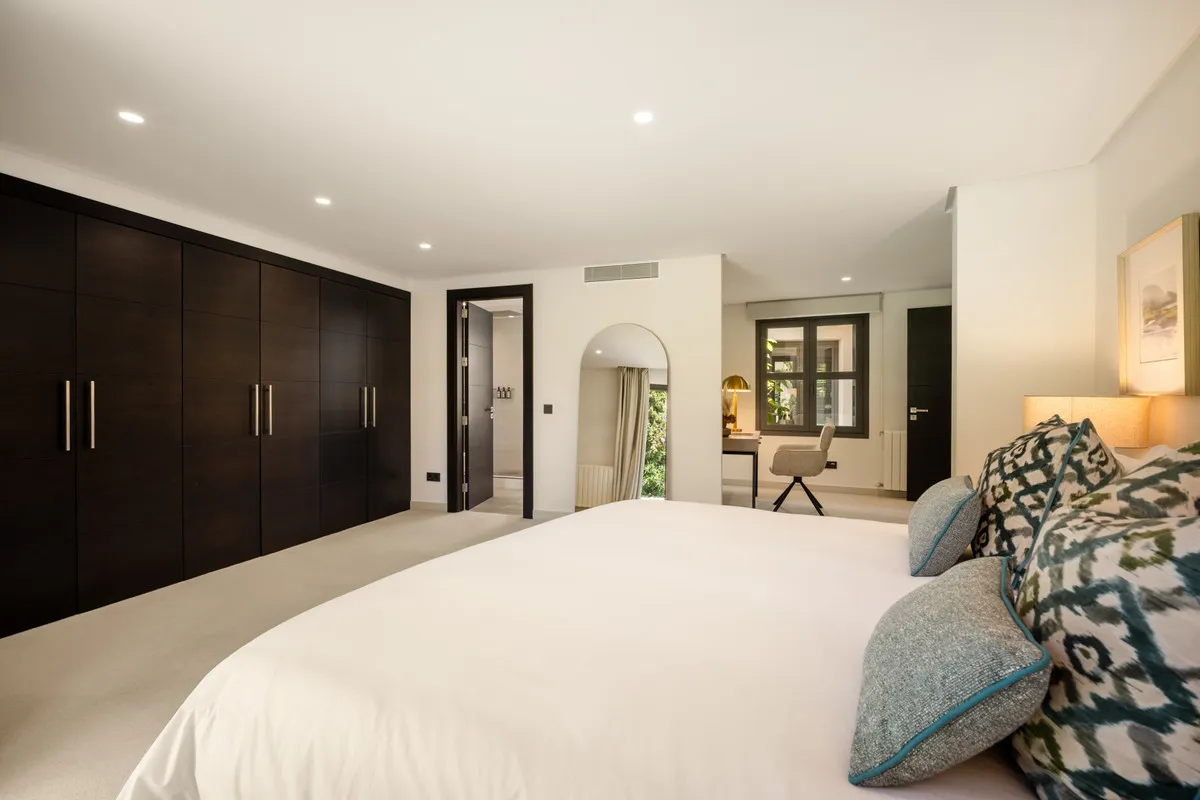 55e6dbfb-4563-459b-b100-ce9ebed10002