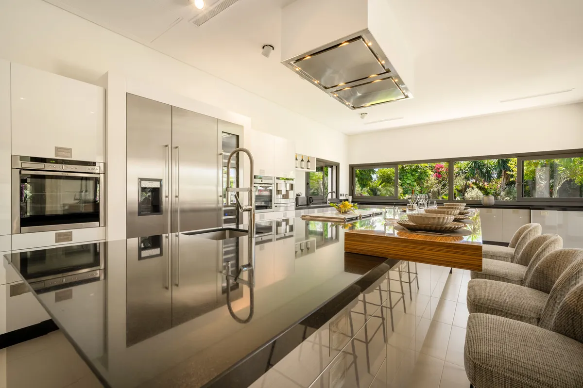 586e2944-6a0c-4364-a16b-3cd2034d1565