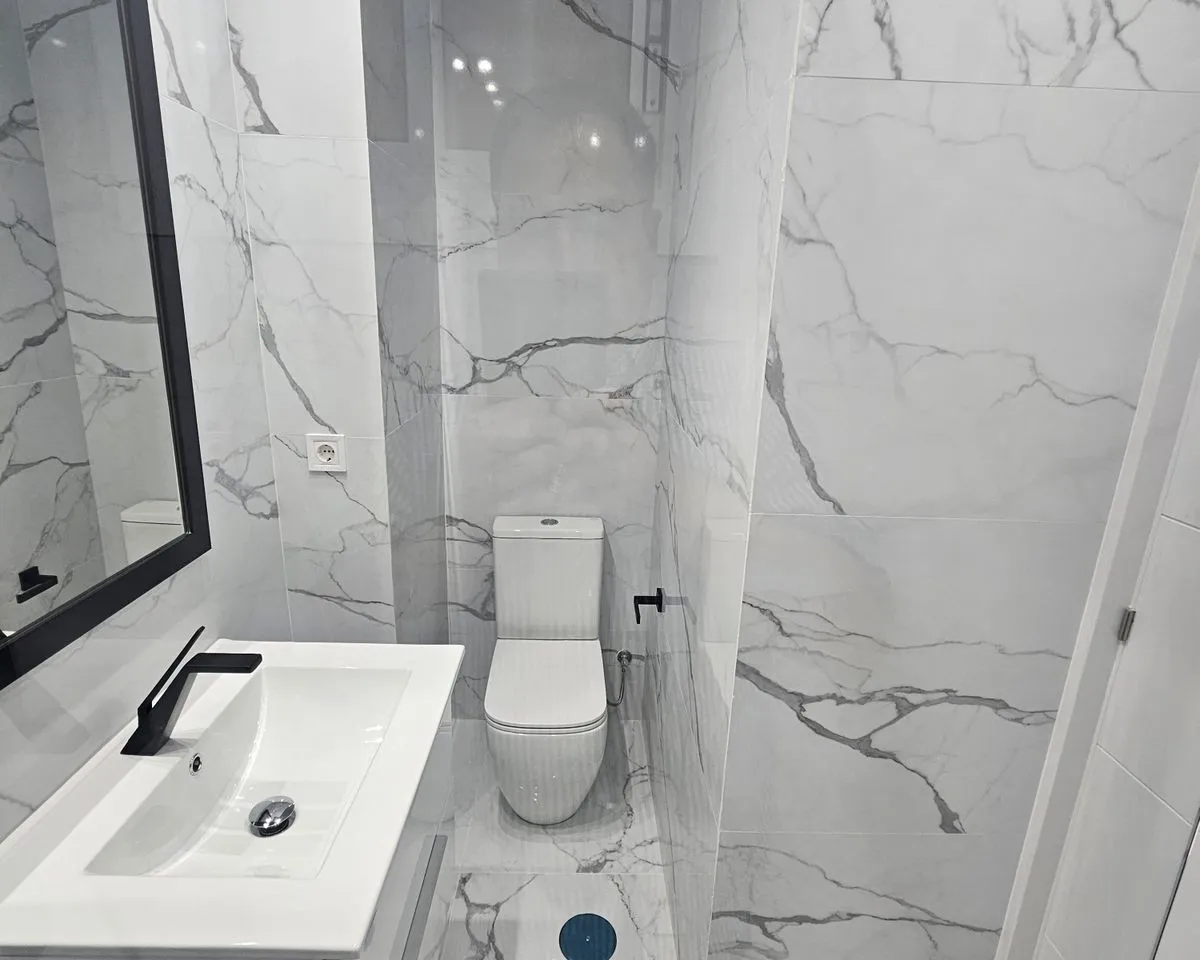 a45b92bb-a946-456e-8b06-f25b37e7f928