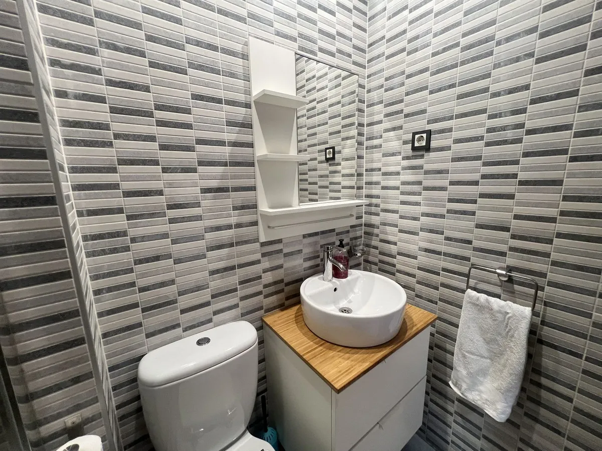 17bd8102-8239-4a84-a57a-cec0bc4a9f33