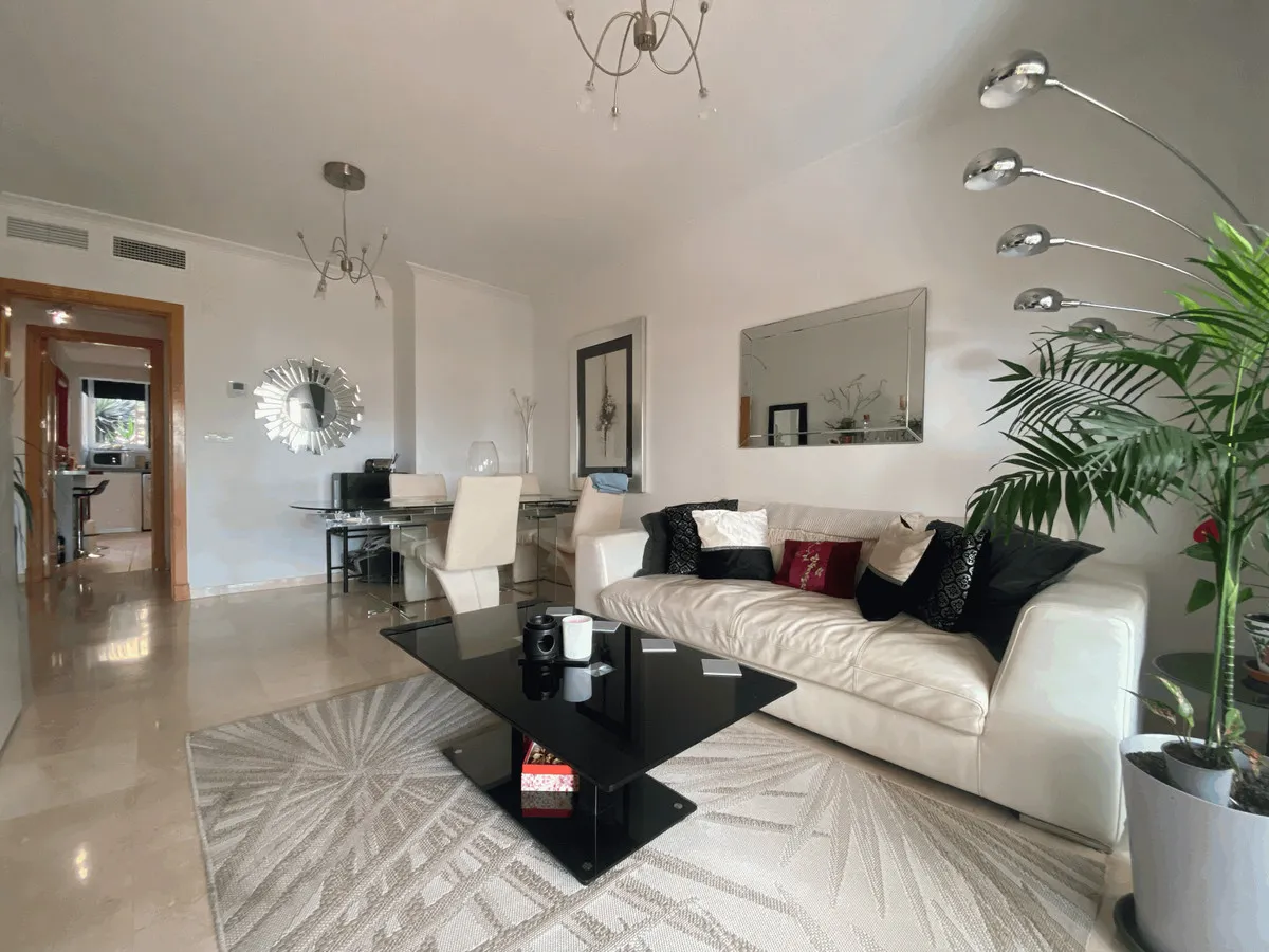 80053928-8ca5-4a0b-be29-4f48752a6845