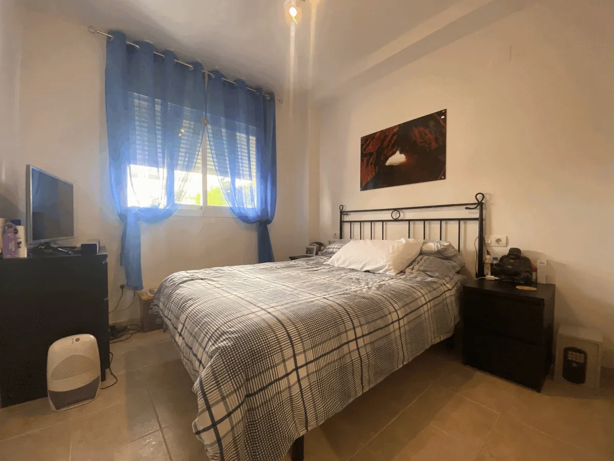 e458dd99-f05e-40c4-8102-6a7187655fc9