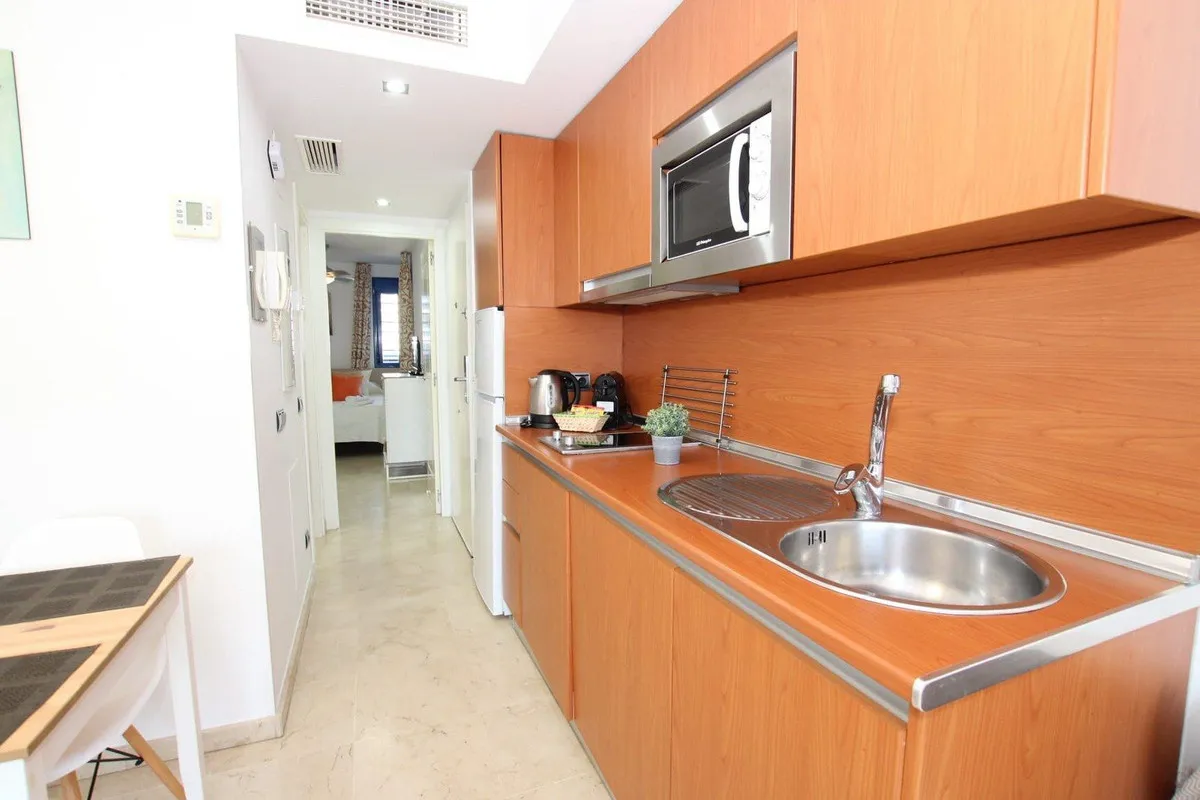 84e57492-39e9-4c9a-8d0d-a2b57b5c46bc