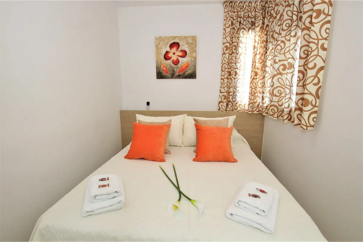 a5214cce-6b59-4066-b1fd-8fc8053477ee