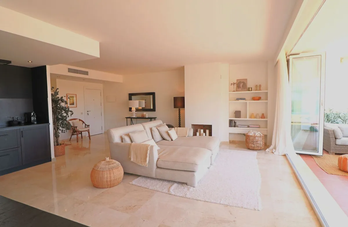 e6e9d2e0-b0d4-4c87-93c9-b9f8308d2bbc