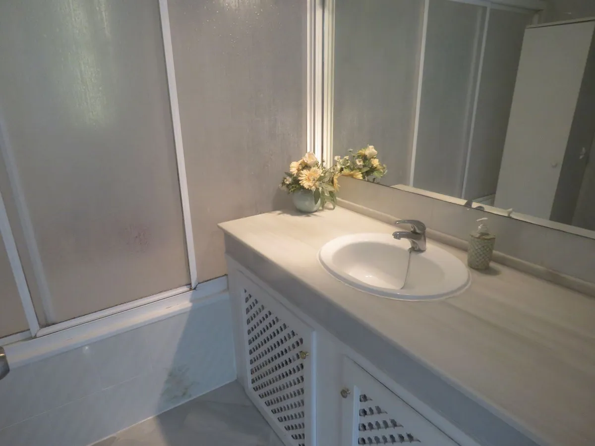 a8be3c96-c409-4198-9619-6a3ec77f2d01