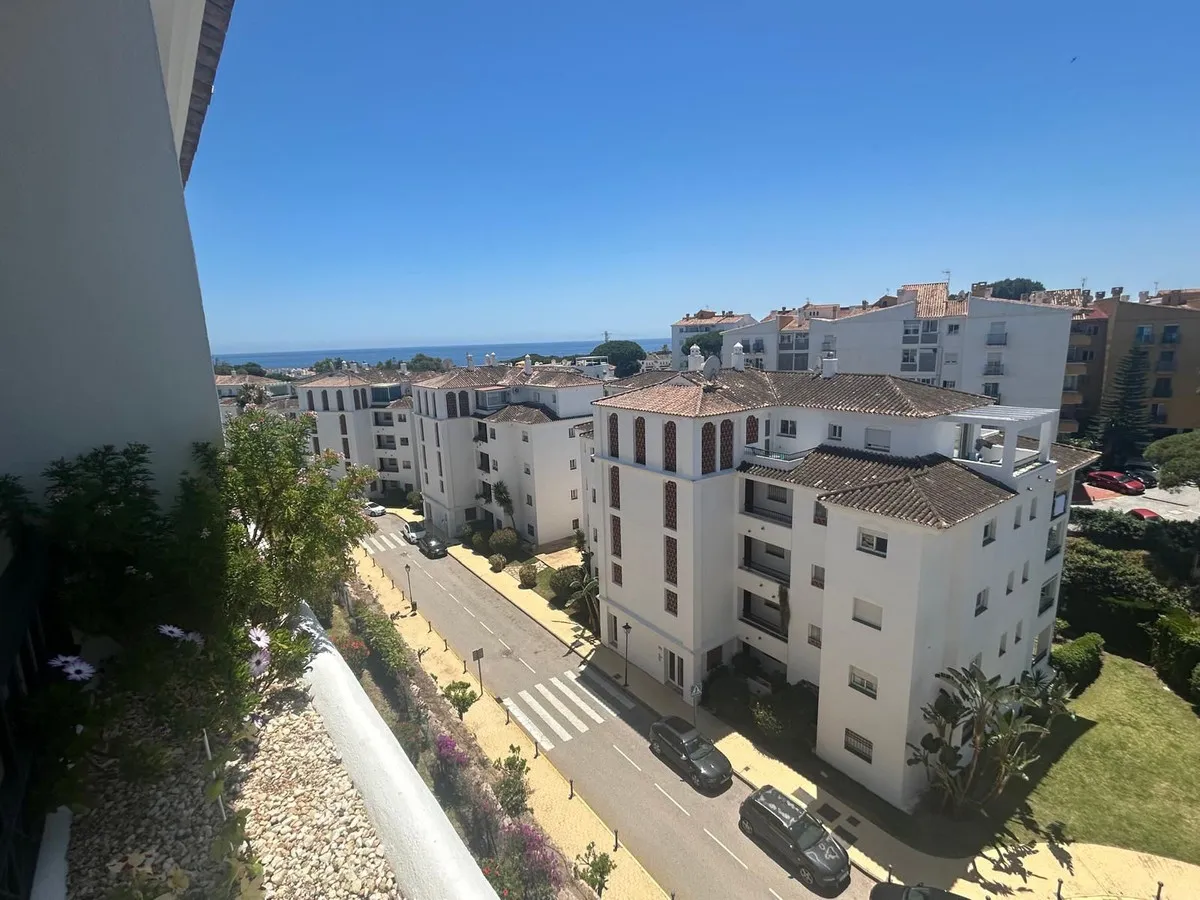 fd4eafa3-699e-4a27-bba9-9ed580bcc3b4