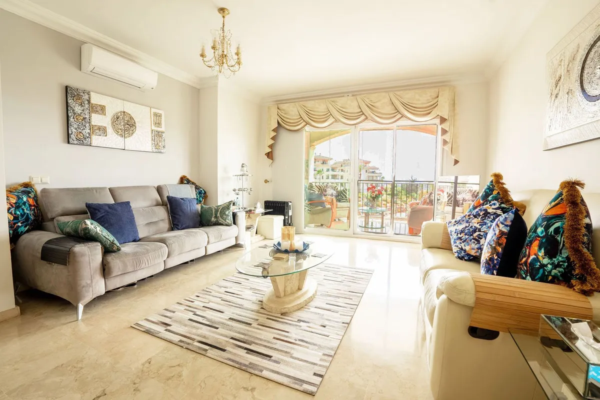 4bae5282-94f1-4607-94f1-6f419d79ccc2