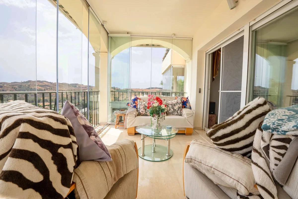 b6841b20-1dbd-4e41-a9dc-c6b101ae3d3d