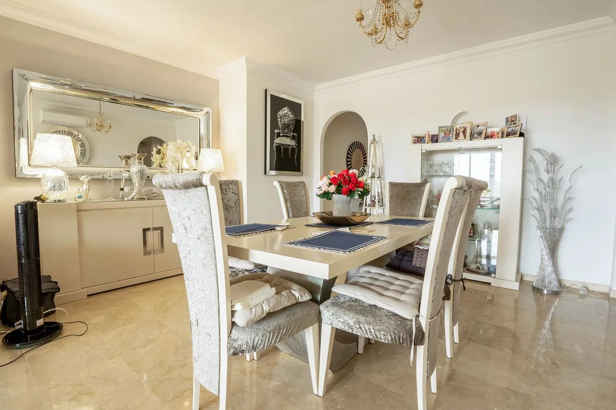 e0763ea9-690b-451b-b219-c042c6d46921