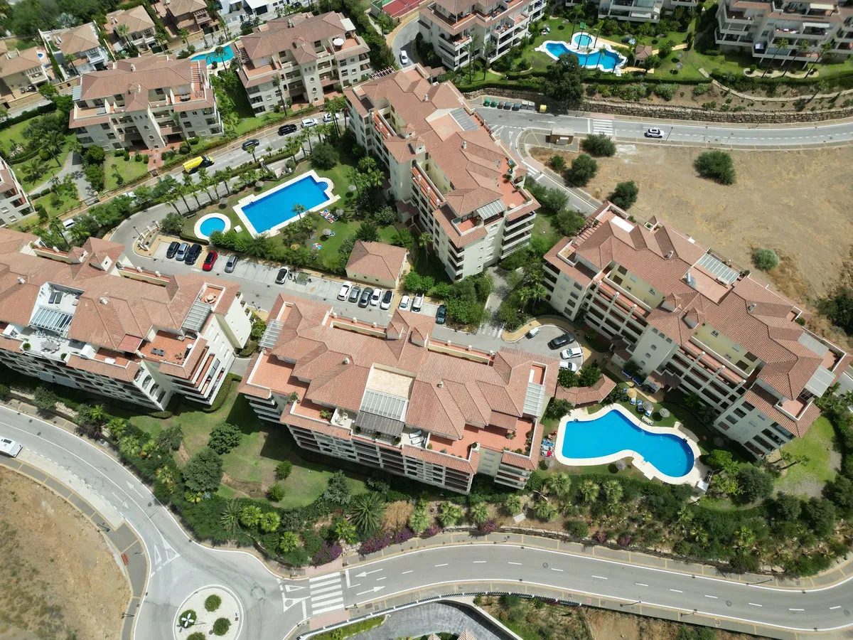 e648e4d0-0d48-4e4b-aae3-18c6e653a39d