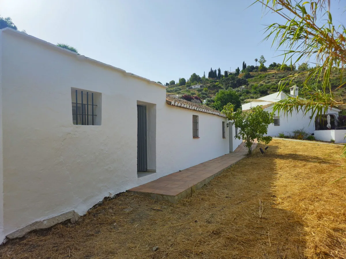 220c61a4-ee6a-4e85-9cbd-ee356131b8a3