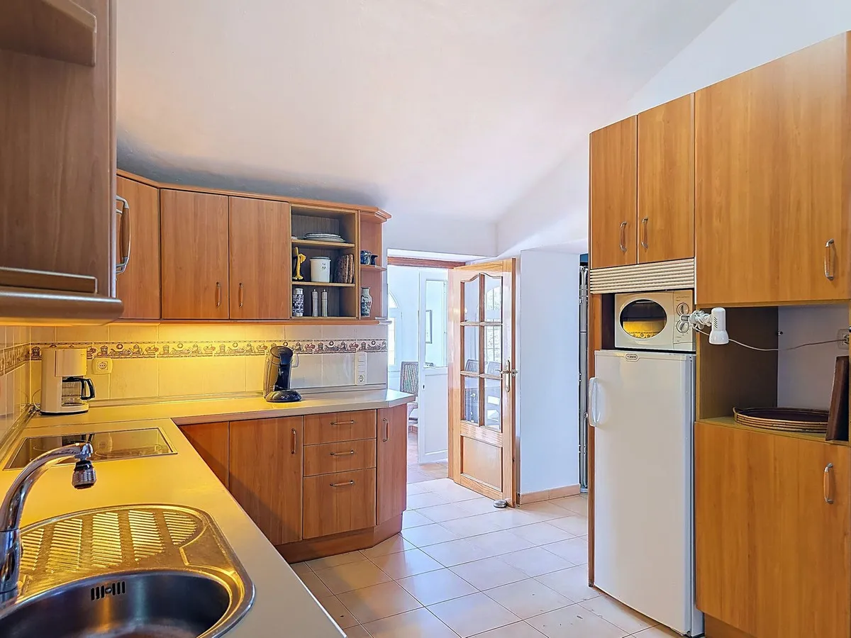 75681678-fa38-4cfc-8179-ce3bd877d714