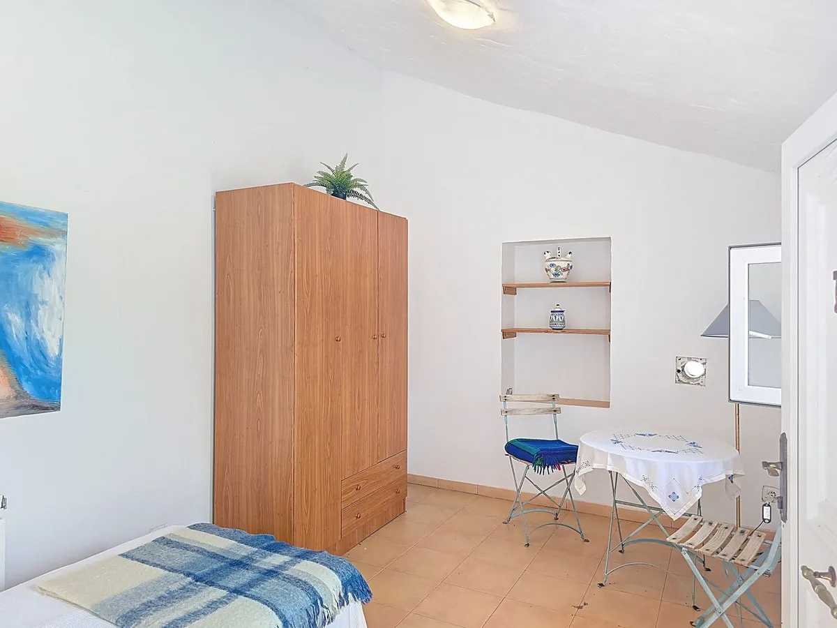 b22d409f-e78b-4205-b0d3-4e951e3b59f7