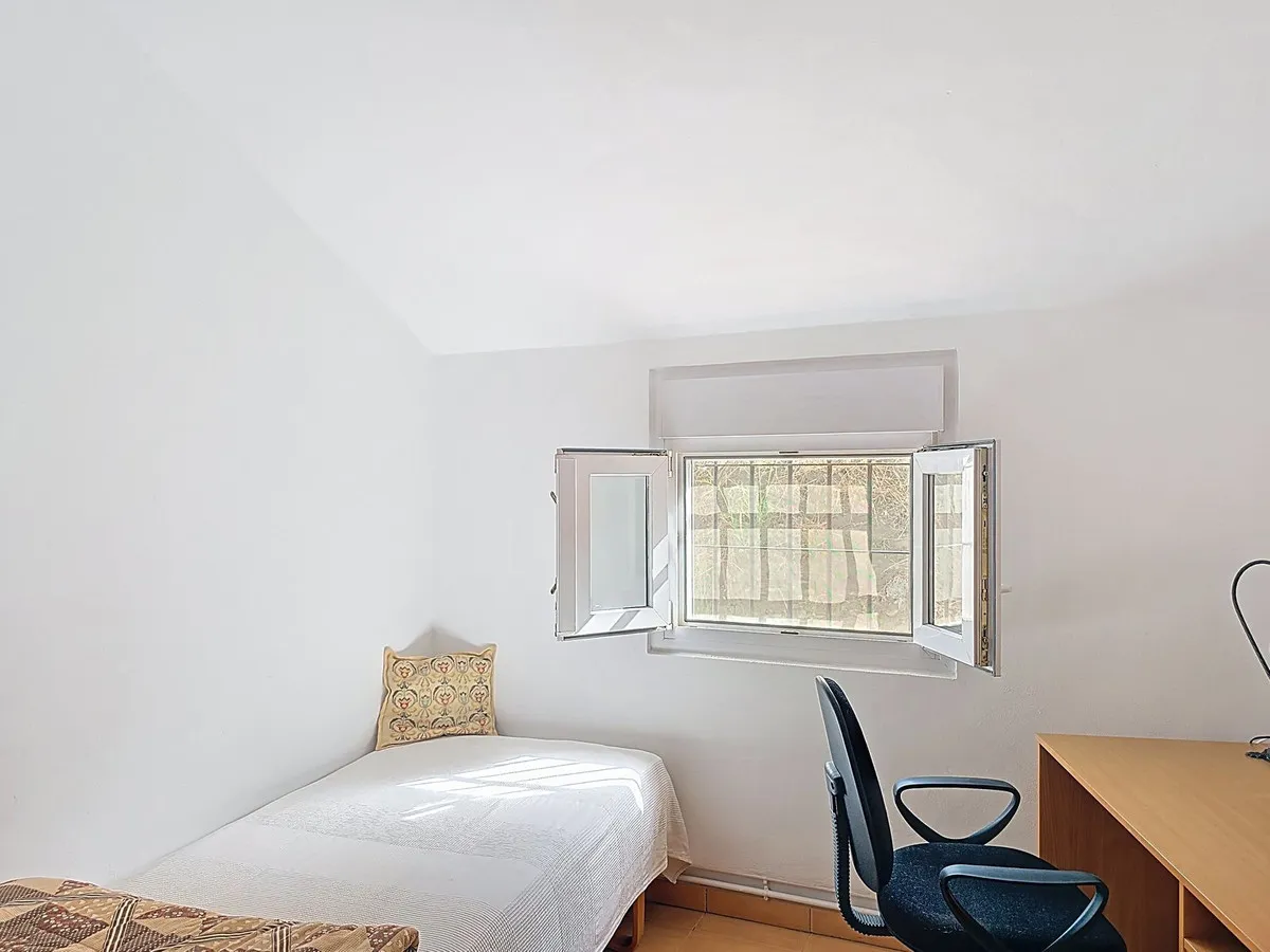 bd5a23ca-5598-4065-ad6c-0e5f53cdac45