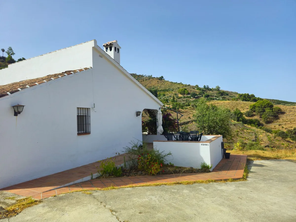 eb79830a-4bb4-47f2-8244-9dfe9ffaeb07