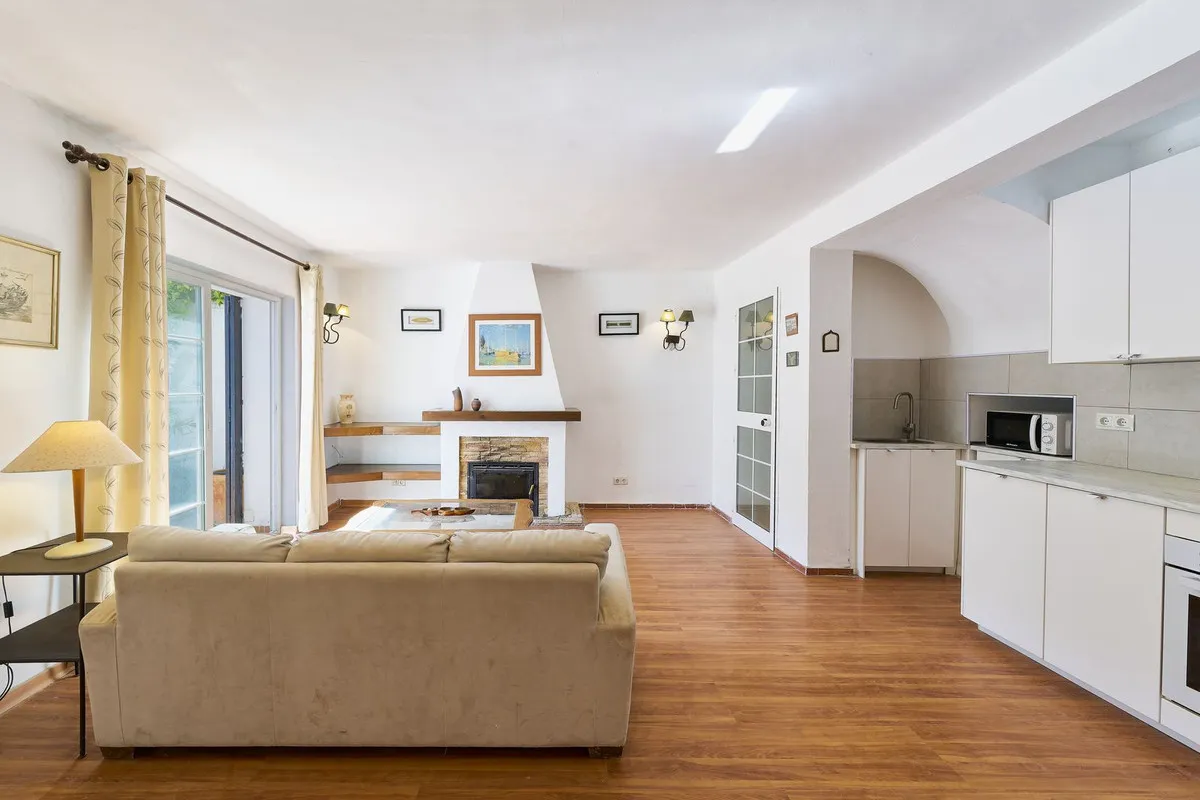 248080cf-34c3-44c0-ab35-74e099b74ed2