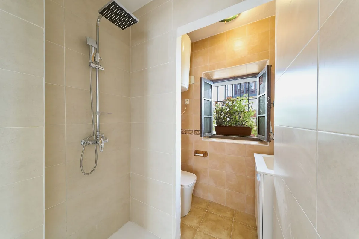 606db562-88e4-418f-a661-dd03bfa4cb89