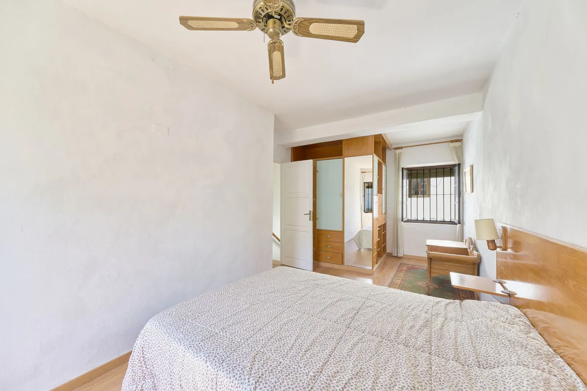 a9723156-a679-4c4f-9bbf-3dc2eac96985