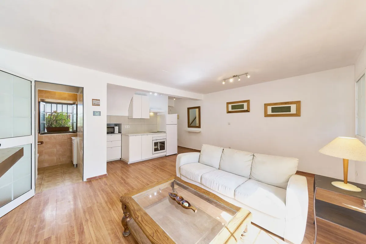 b76a11b0-0570-4ae2-92f9-792e023a742a