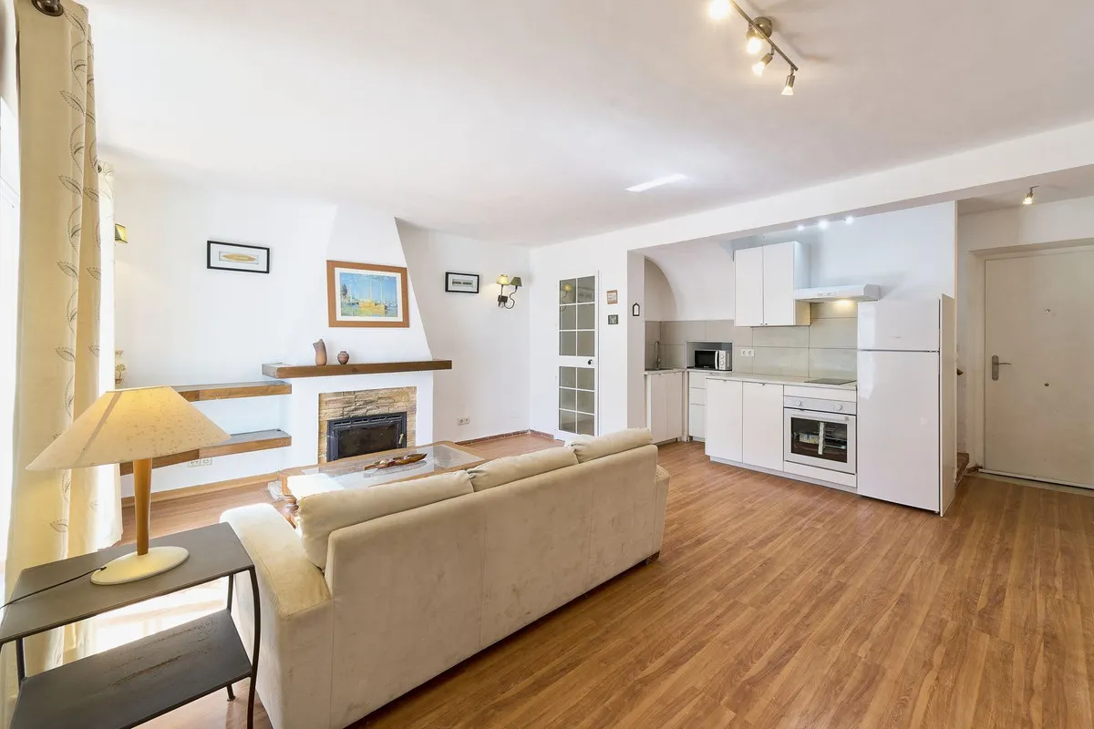 b8bbd115-4434-4057-a184-c8272faccce6