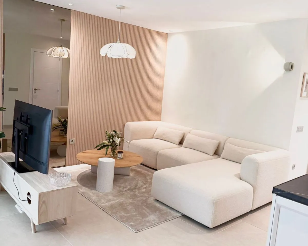 11a1e12b-5bf8-45e9-8984-6b1dd9a858ab