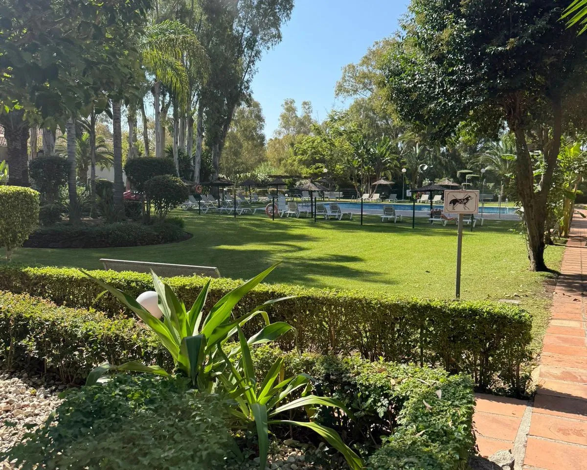 1c86a1ba-94eb-4cde-9a81-f142332c5da8