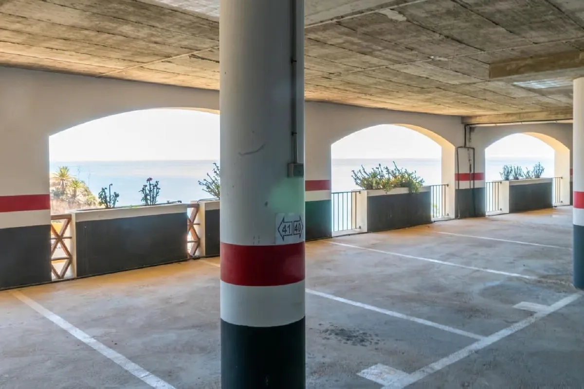 08a87741-c228-40fb-a3d2-8838218bf2b2